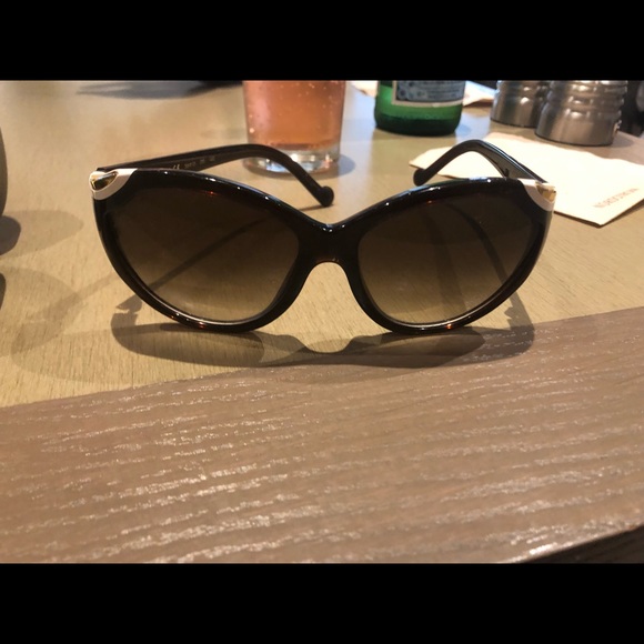 LV Sunglasses - Picture 1 of 4